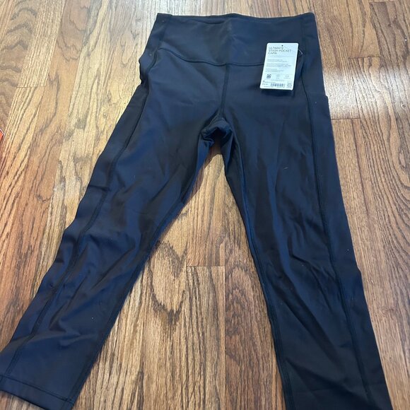 Athleta Ultimate Stash Pocket Capri (Black, Size Small) - Picture 2 of 2